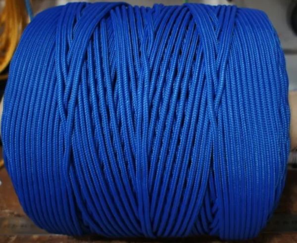  Шнур ПА плетеный 16-ти пр.с ПА серд.d 4 мм синий в Санкт-Петербурге  